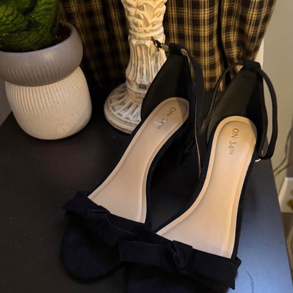 Macy-s Women's Black and Navy Sandals